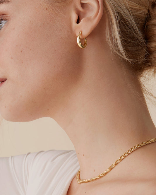 Luisa Hoops