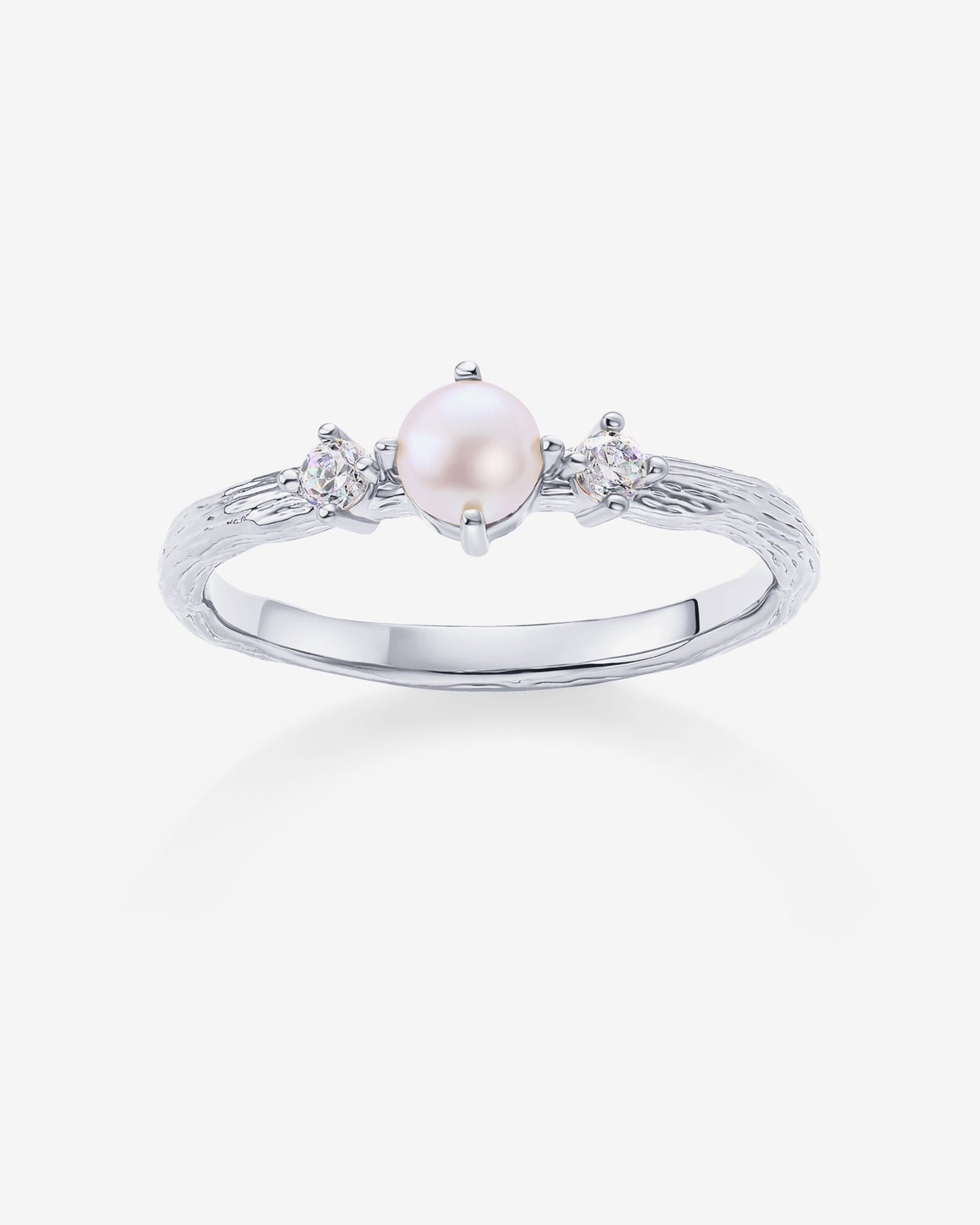 Pearl Hammered Ring