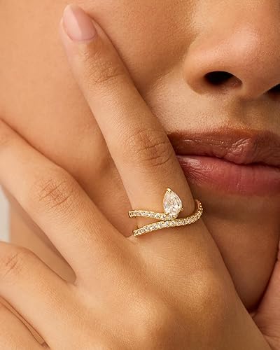 Charming Pear Cubic Zirconia Wavy Ring